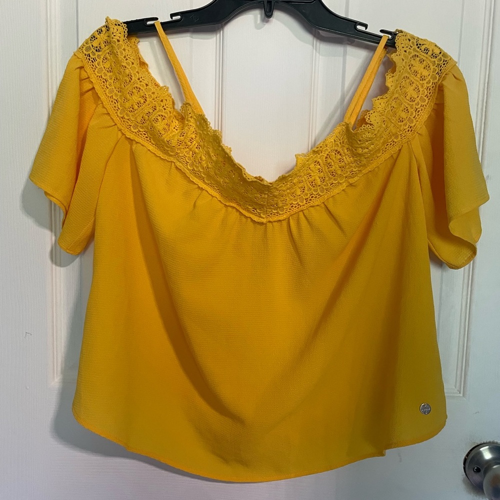 Guess Yellow Ruffled Cropped Blouse - Picture 7 of 14